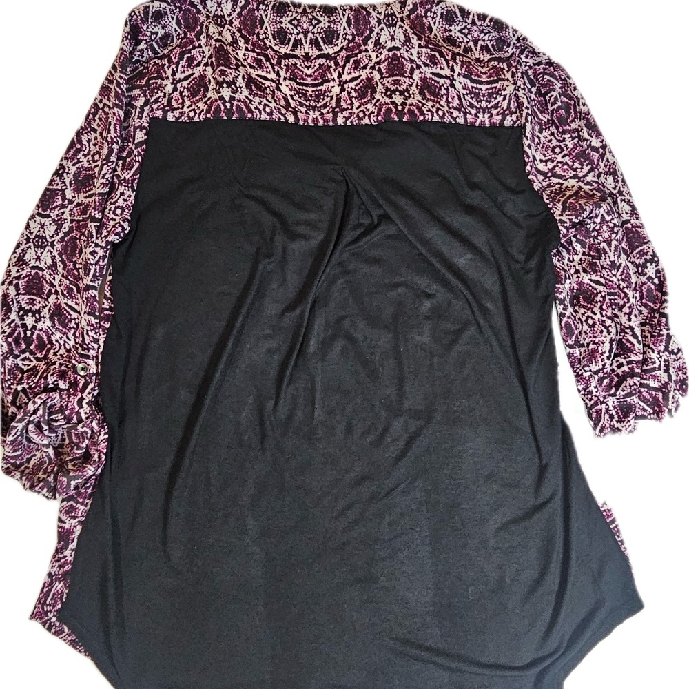 Rock & Republic Shirt Womens Medium Purple Black Mixed Media V Neck 3/4 Sleeve - Picture 2 of 6